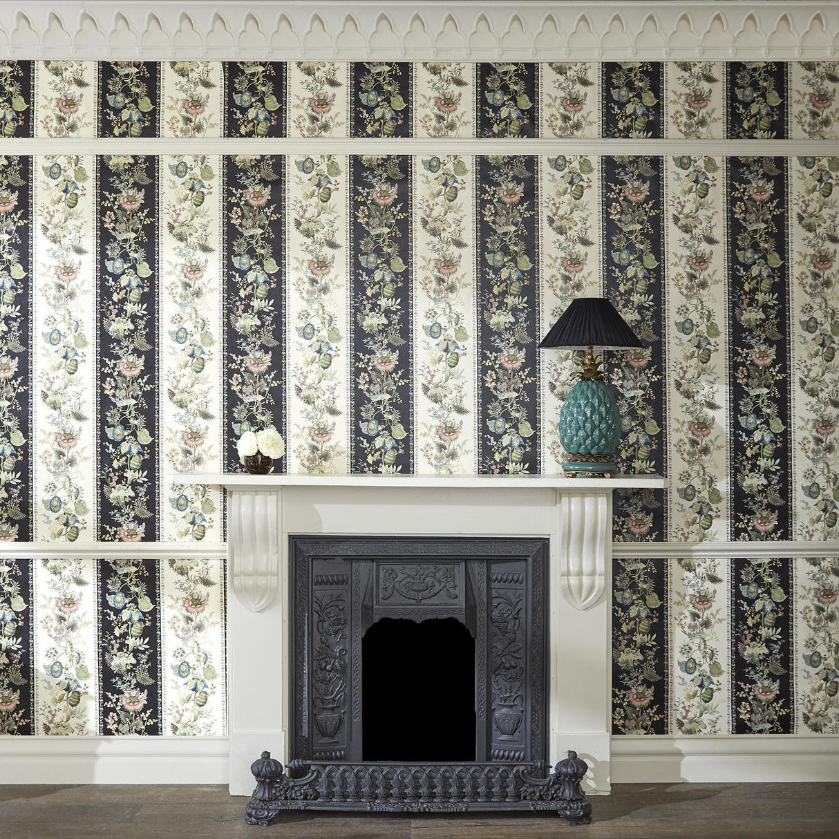 House of Hackney FLORA FANTASIA Wallpaper - Noir Stripe (9'10" - full height)