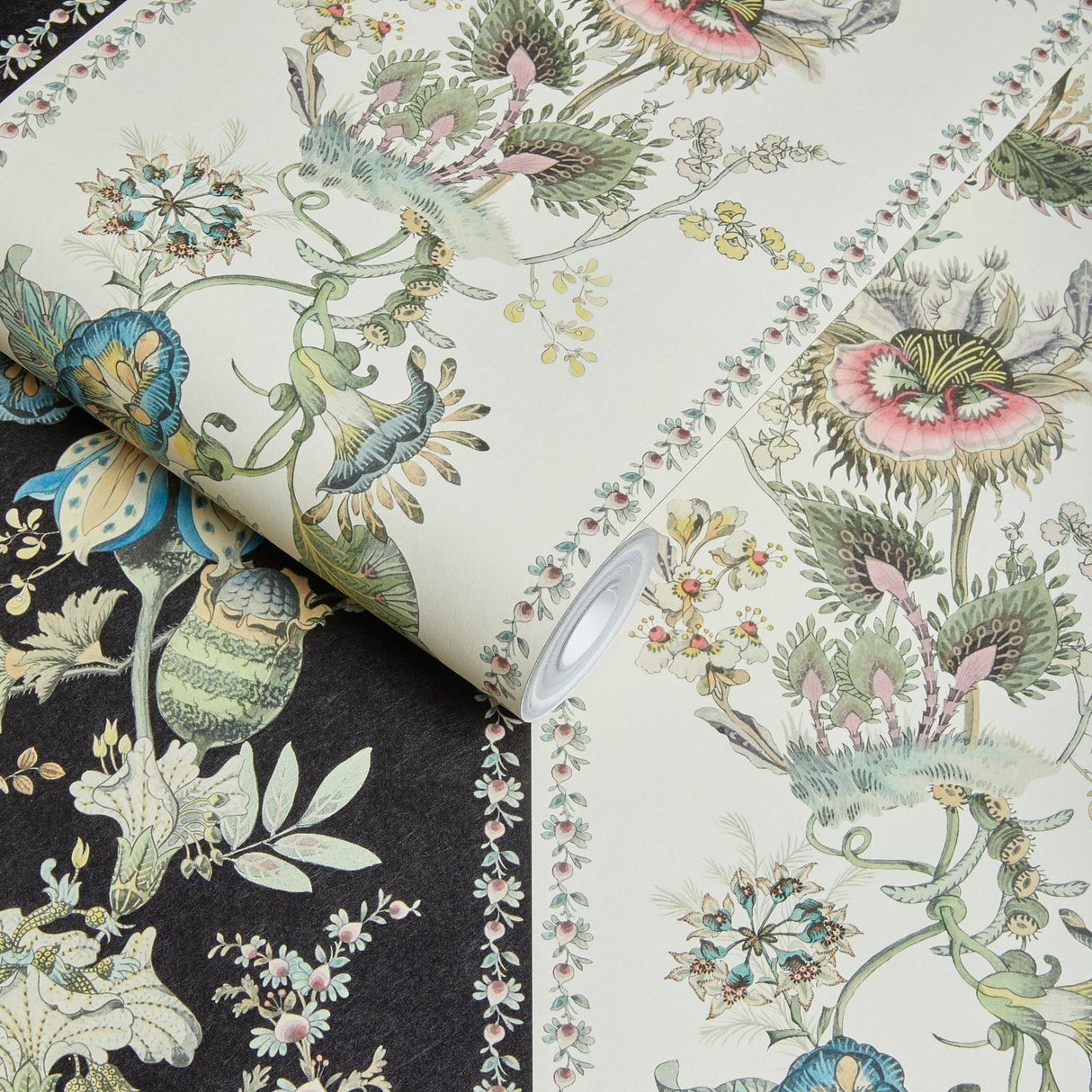 House of Hackney FLORA FANTASIA Wallpaper - Noir Stripe (9'10" - full height)