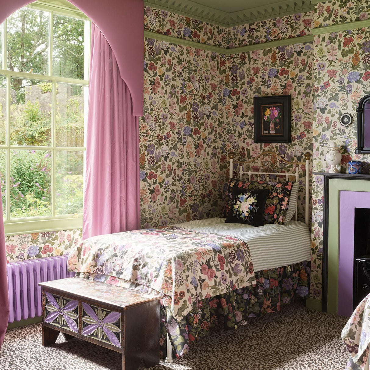 House of Hackney FLORALIA Wallpaper - Ecru (9'10" - full height)