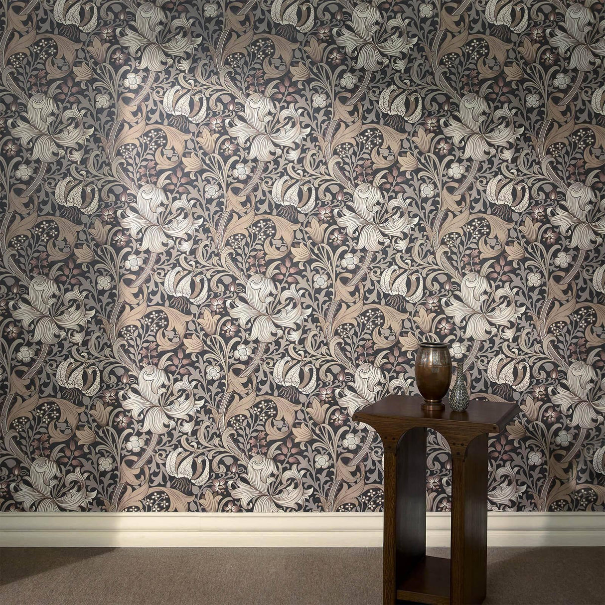 House of Hackney GOLDEN LILY Wallpaper - Black (9'10" - full height)