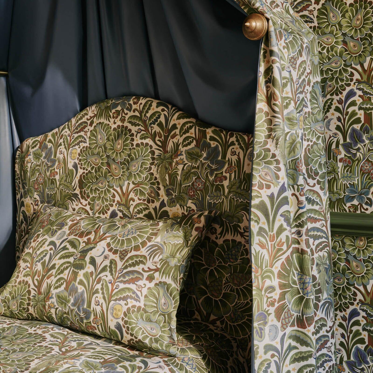 House of Hackney MOON GARDEN Wallpaper - Verde (9'10" - full height)