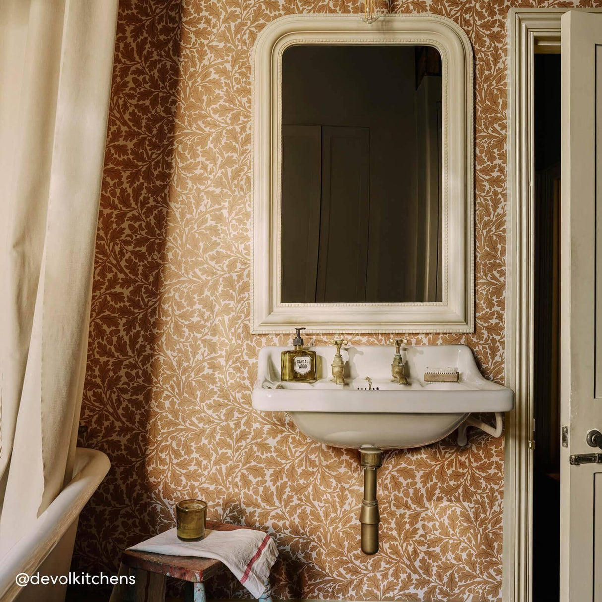 House of Hackney QUERCUS Wallpaper - Amber (9'10" - full height)