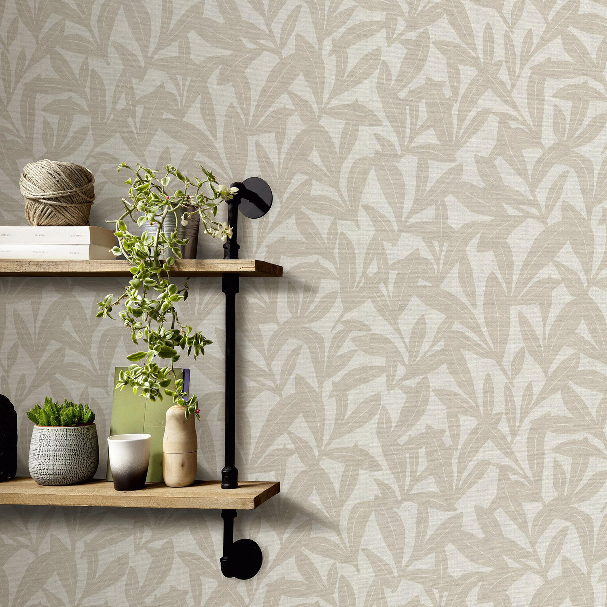 Veer Decor Shadowleaf Beige Wallpaper