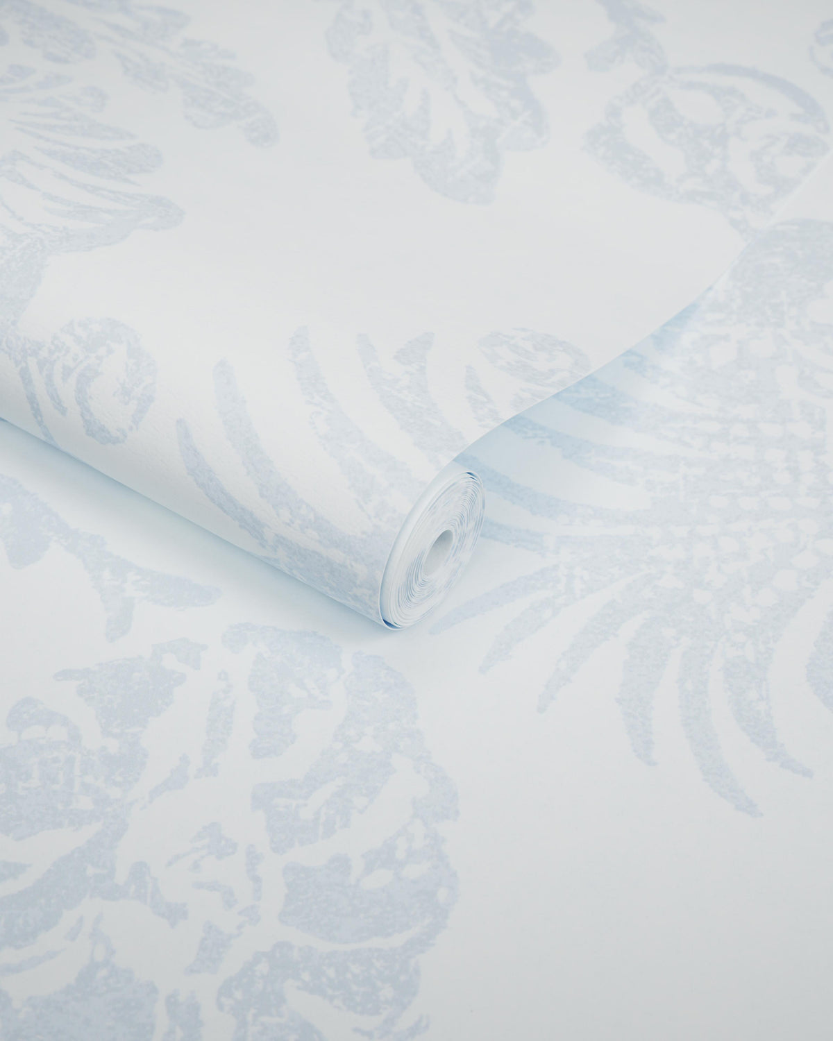 Kravet EUNICE VINE WP SEA MIST Wallpaper