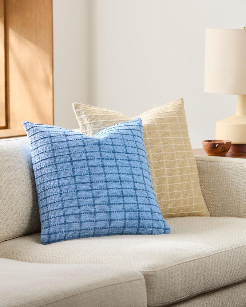 Livabliss Kincaid KNCD-006 18"L x 18"W Pillow