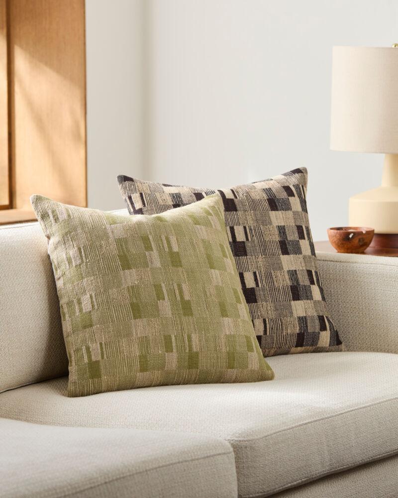 Livabliss Marais MRAS-003 18"L x 18"W Pillow