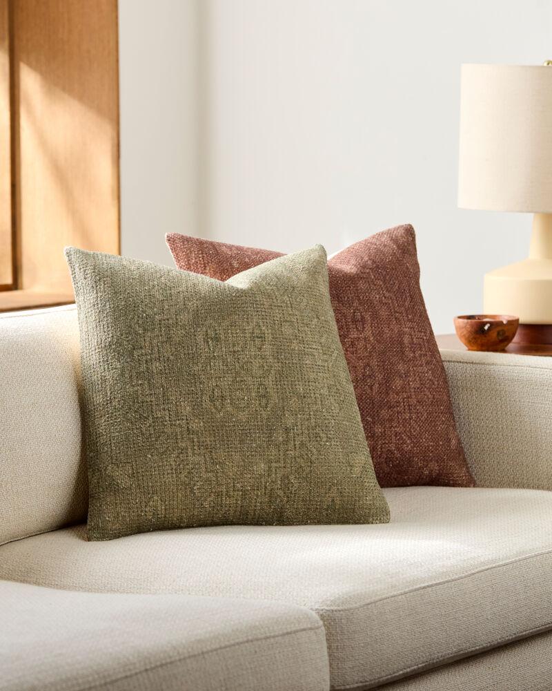 Livabliss Nomos NMOS-002 22"L x 22"W Pillow
