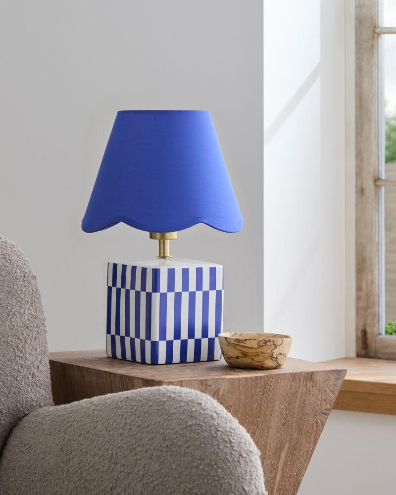 Livabliss Portivo PRVO-026 14"H x 10"W x 10"D Table Lighting
