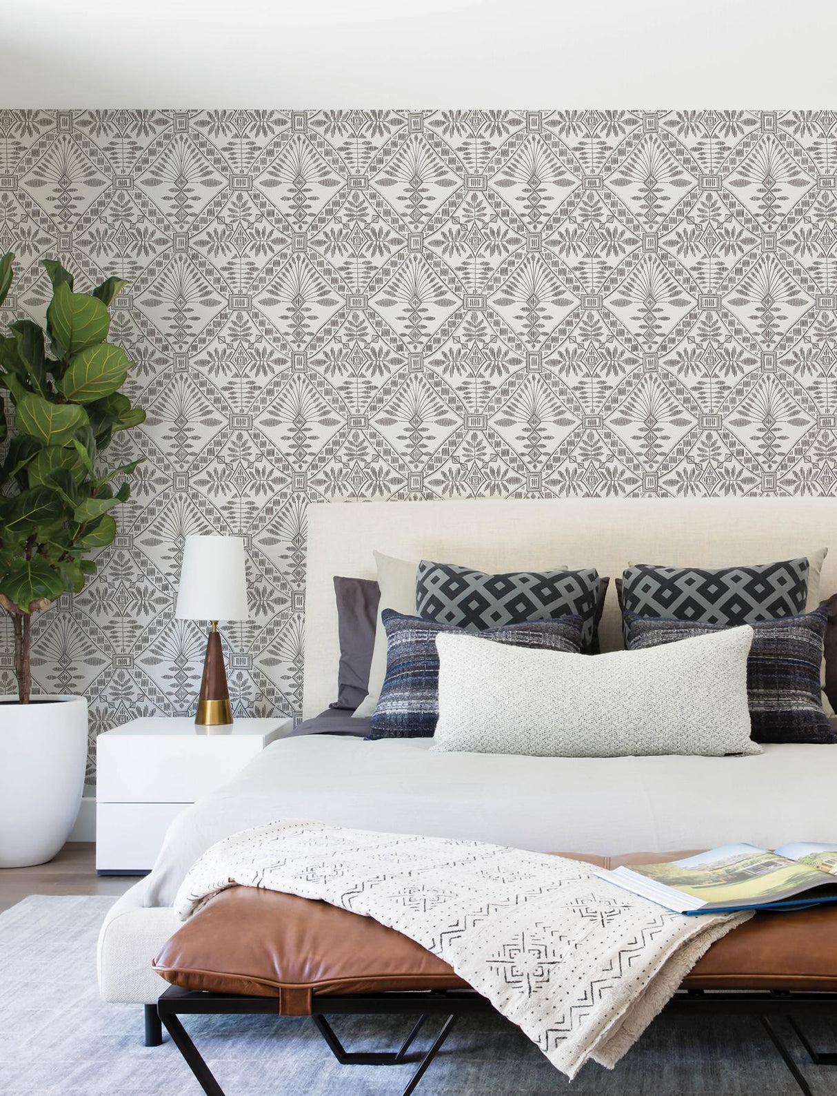 York Emmarie Black Geometric Wallpaper