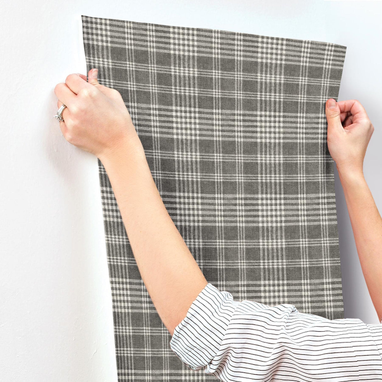 York Perry Black Plaid Wallpaper