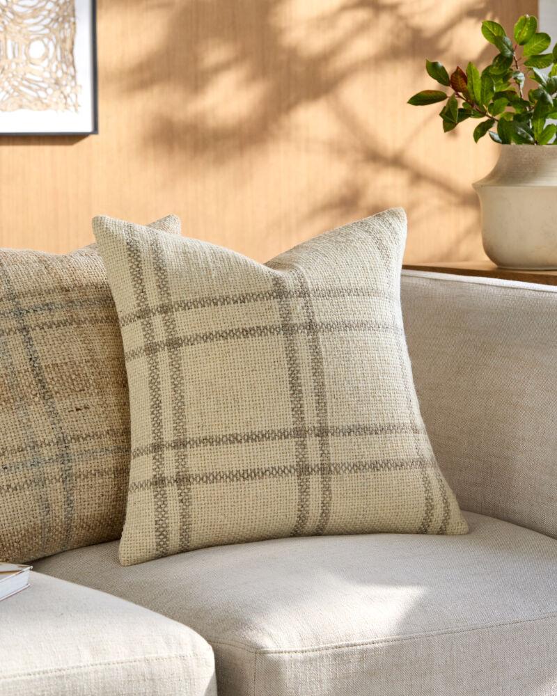 Livabliss Ladera BOLR-001 22"L x 22"W Pillow