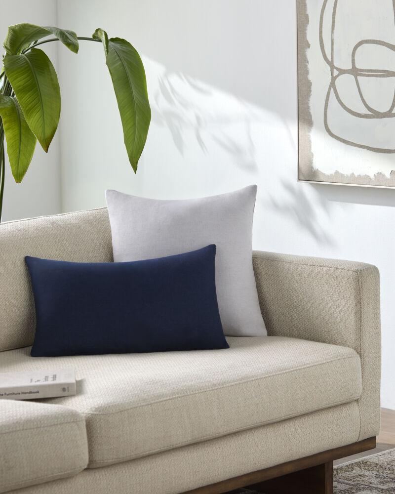 Livabliss Dilip DLI-008 18"L x 18"W Pillow