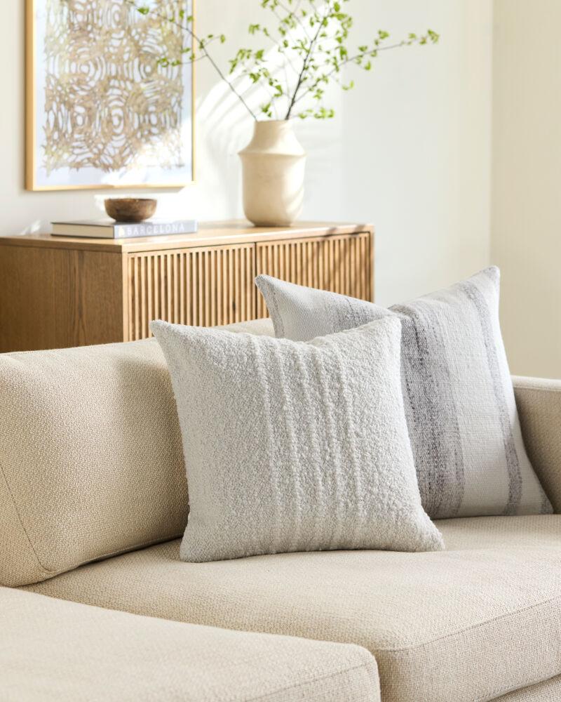 Livabliss Chandler GACH-004 20"L x 20"W Pillow