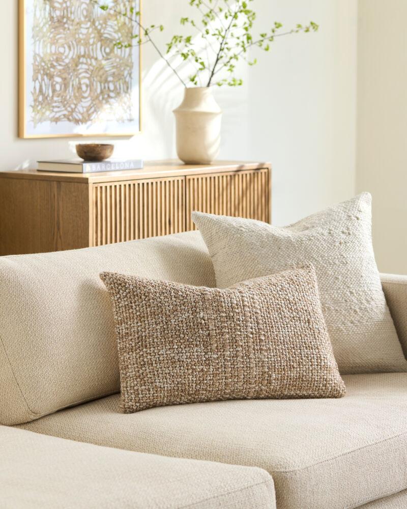 Livabliss Westport GAWP-001 18"L x 18"W Pillow