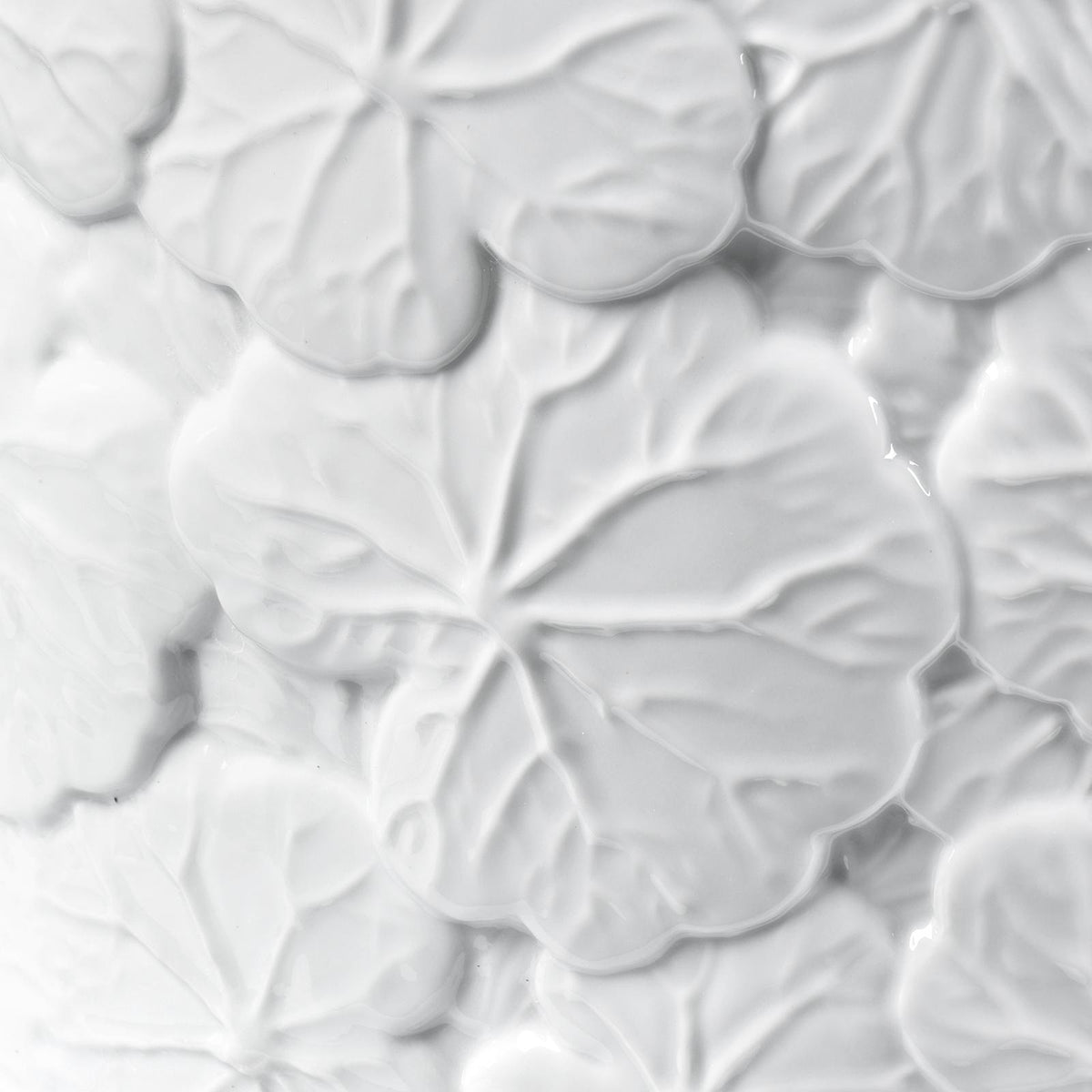 Villa & House Cool White Amara Stool/Side Table