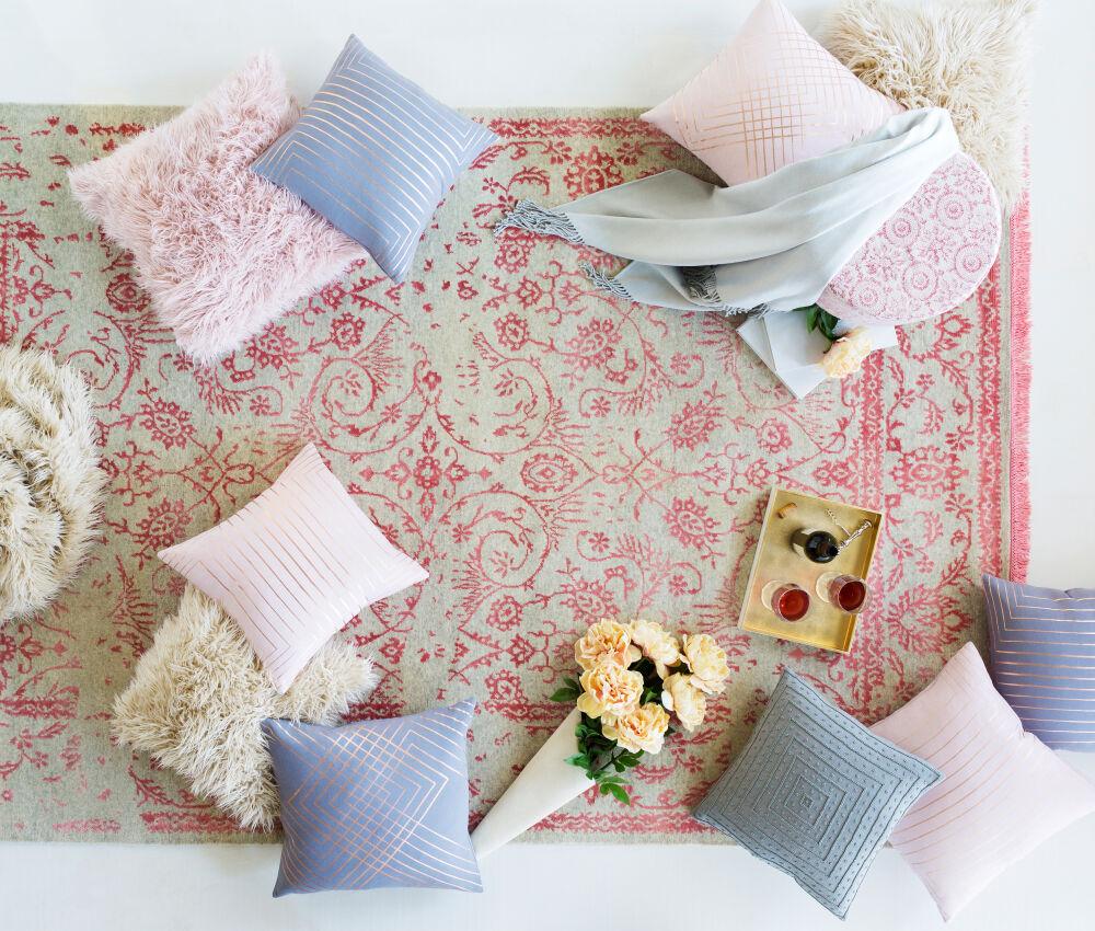 Surya Kharaa KHR-005 22"L x 22"W Pillow