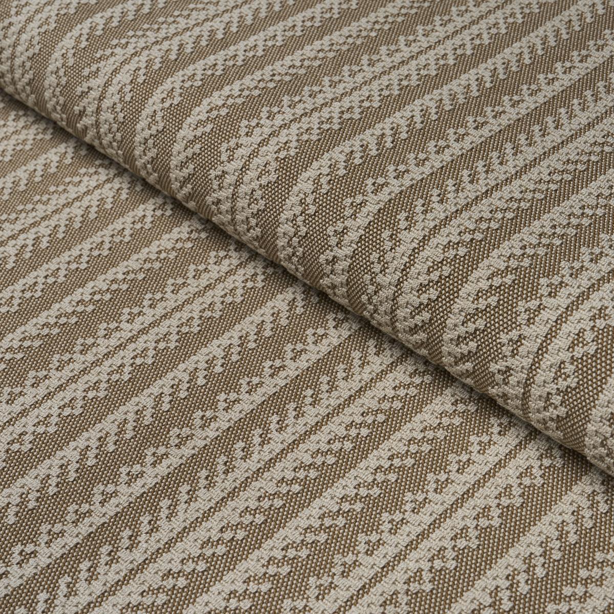 Schumacher Brique-À-Brac Épinglé Malt Fabric