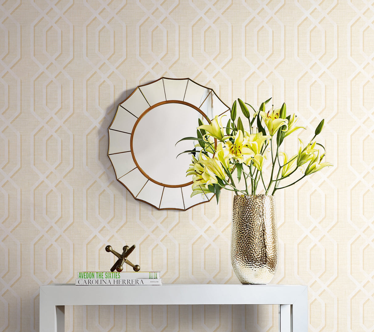 Seabrook Topaz Geometric Metallic Gold And Off-White Wallpaper