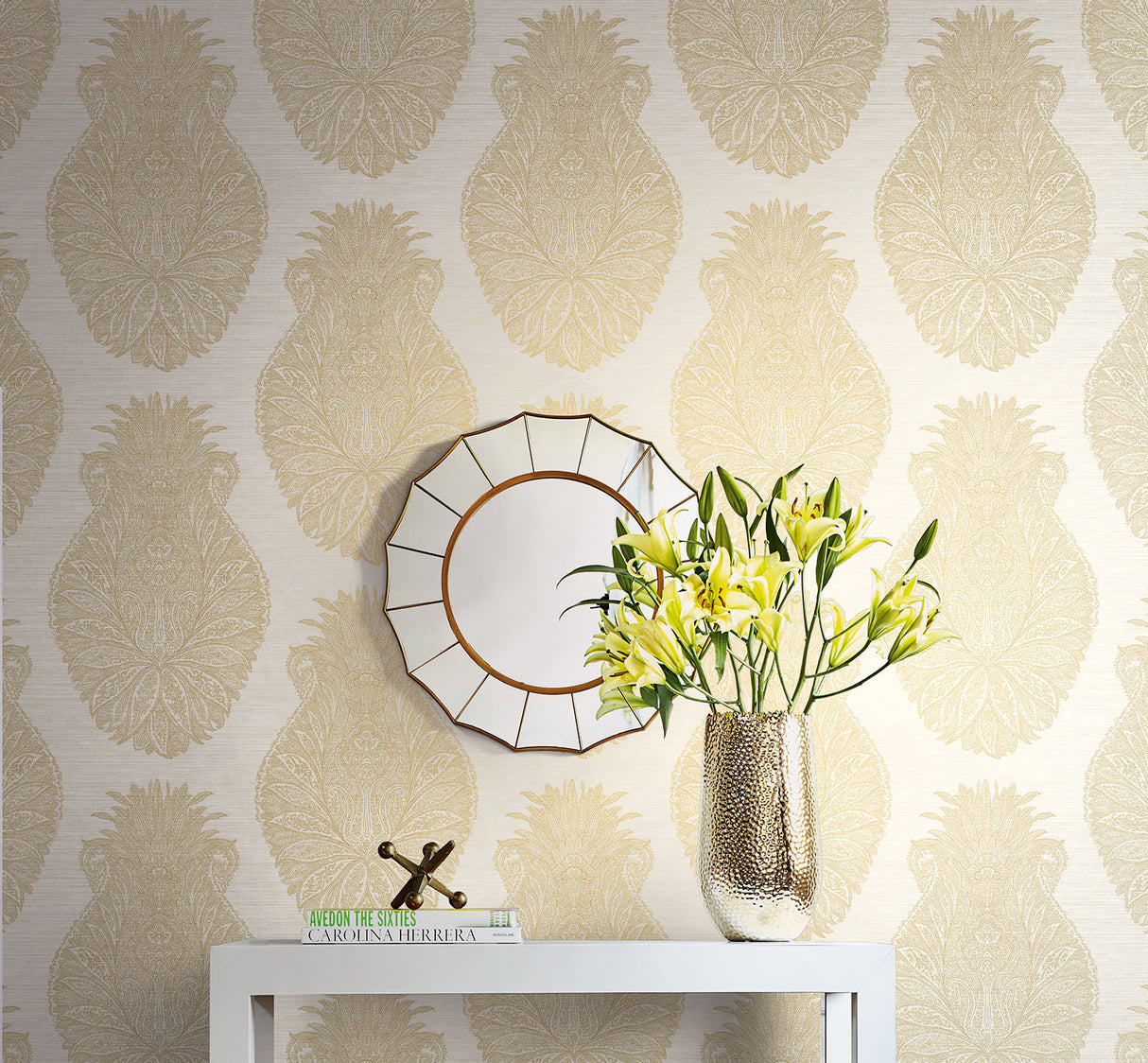 Seabrook Peachtree Damask Gold And Off-White Wallpaper