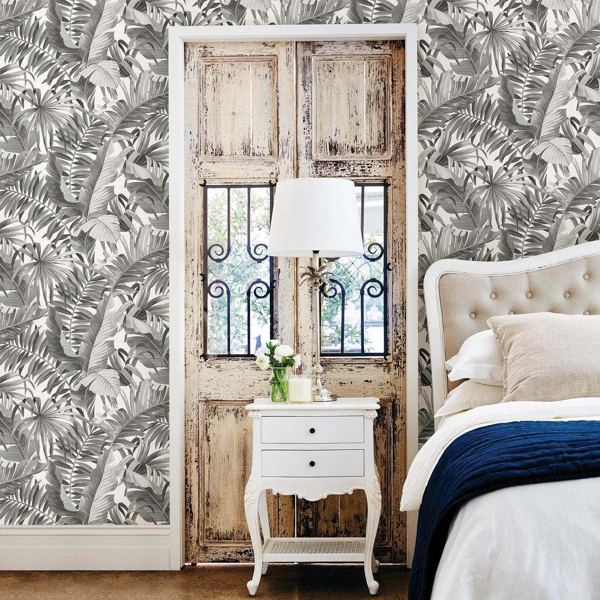 A-Street Prints Alfresco Black Palm Leaf Wallpaper