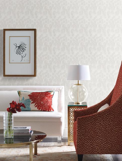 Antonina Vella Feathers White Wallpaper