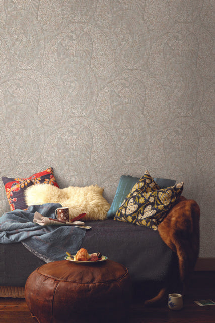 Antonina Vella Kashmir Dreams Paisley Pink Wallpaper