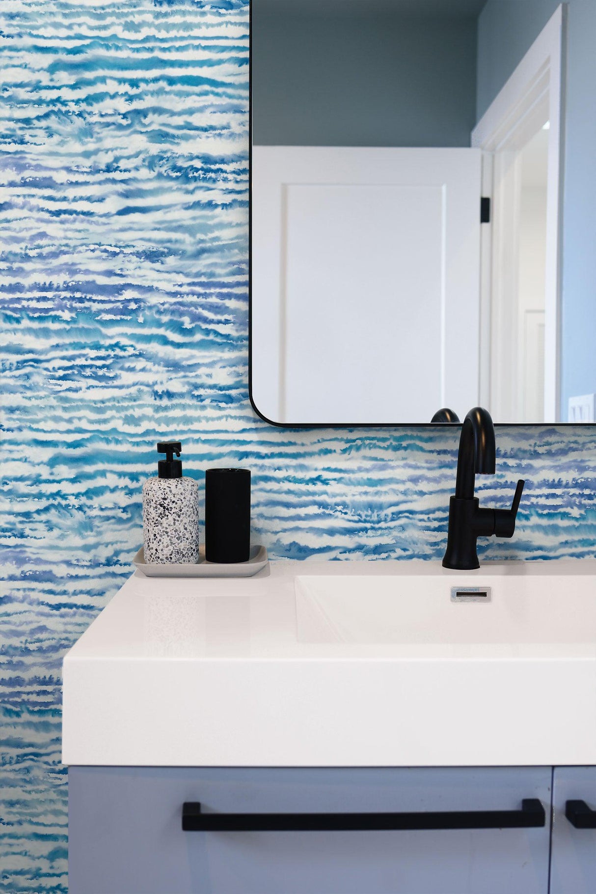 Seabrook Watercolor Waves French Navy And Aqua Wallpaper