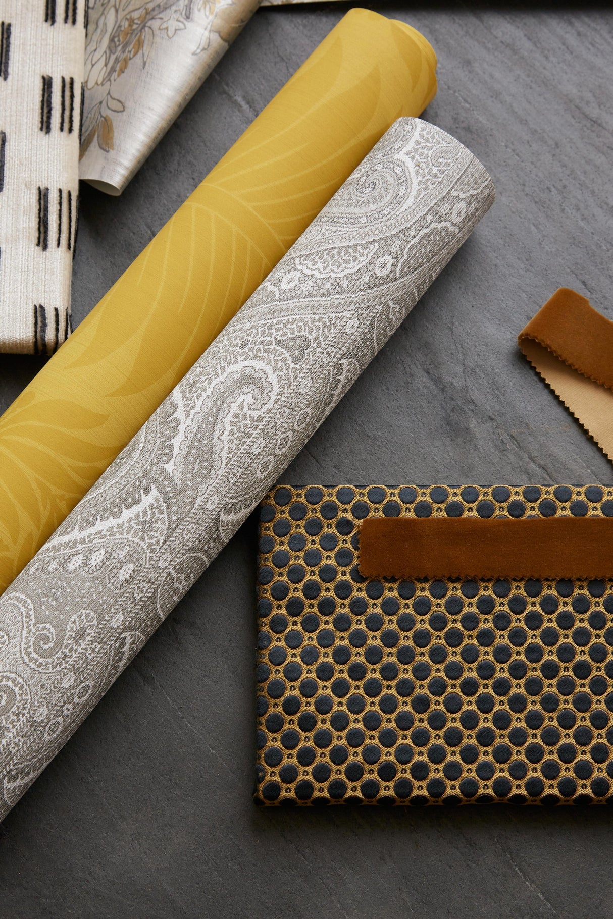 Zoffany Marsden`S Palm Damask Tigers Eye Wallpaper