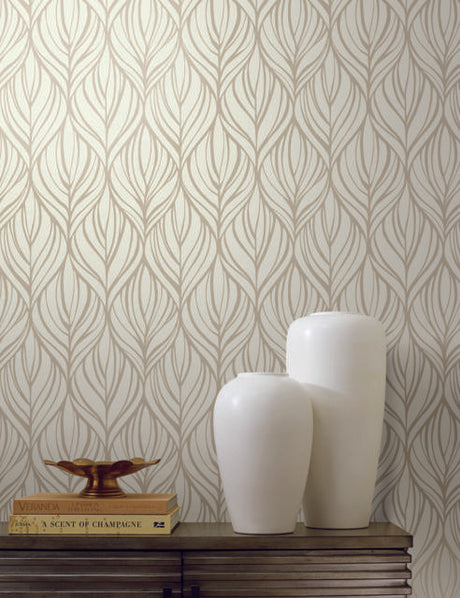 Candice Olson Palma White/Gold Wallpaper