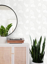 York Vinca Pearl White/Off White Wallpaper