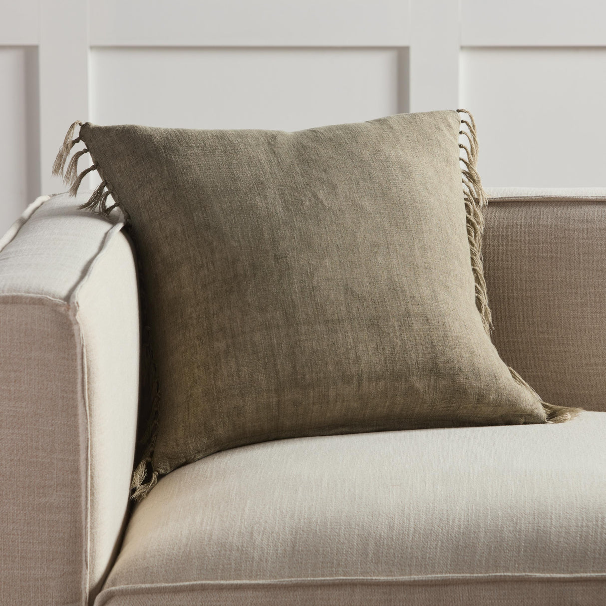 Jaipur Living Majere Solid Sage Down Pillow (20" Square)