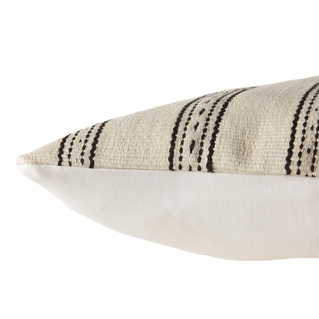Jaipur Living Colter Indoor/ Outdoor Striped Ivory/ Black Pillow Cover (20" Square)