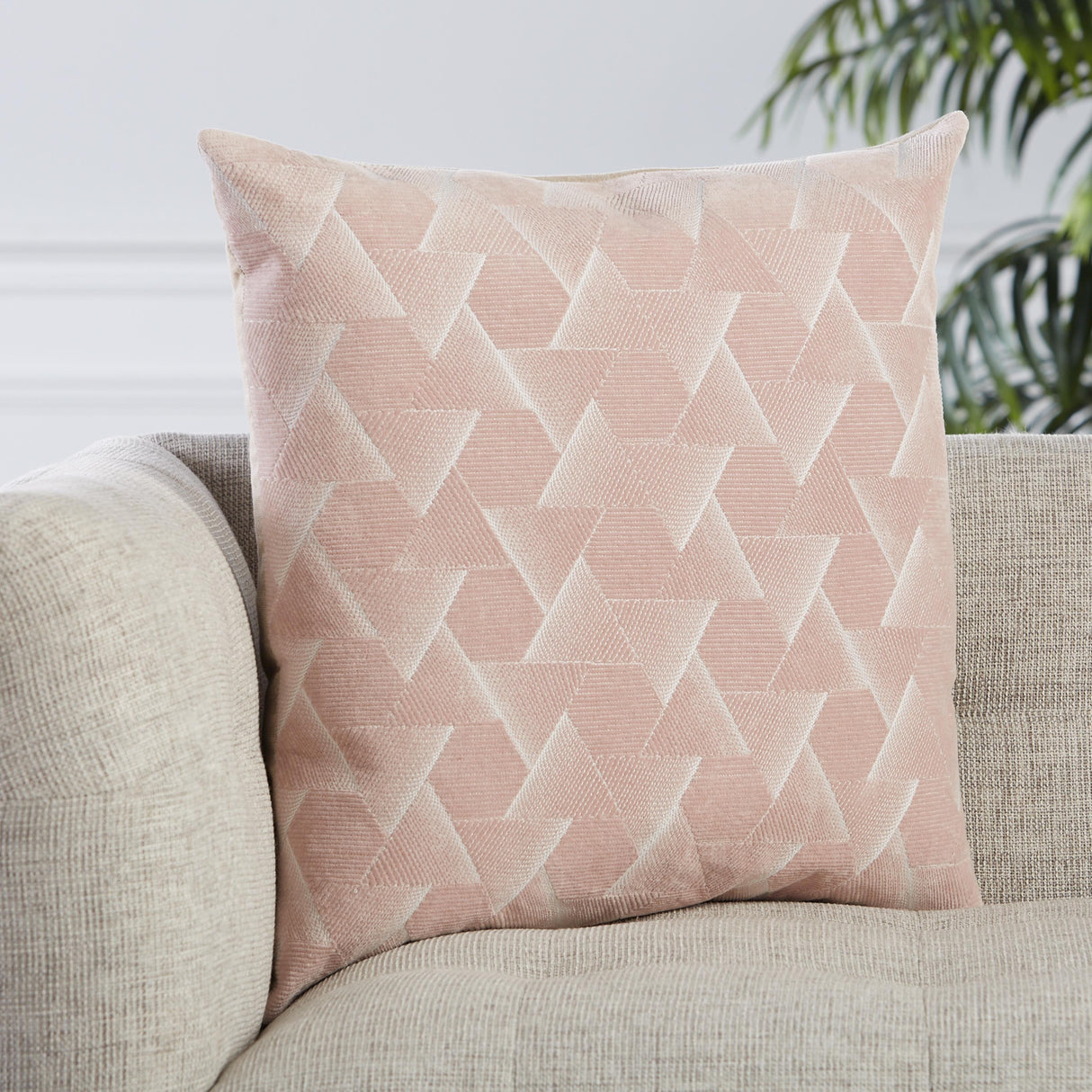 Jaipur Living Jacques Geometric Blush/ Silver Pillow Cover (22" Square)
