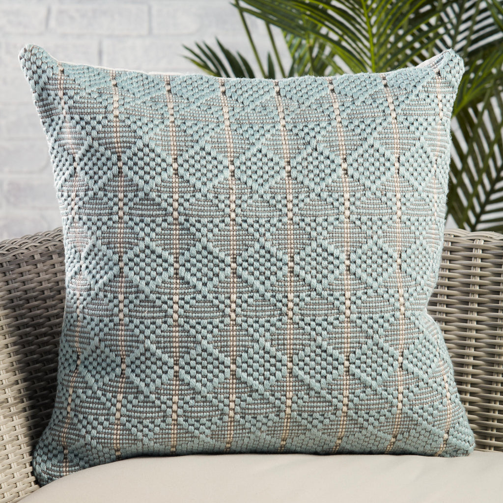 Vibe By Jaipur Living Lindy Indoor/ Outdoor Geometric Light Blue/ Gray Pillow Cover (22" Square)