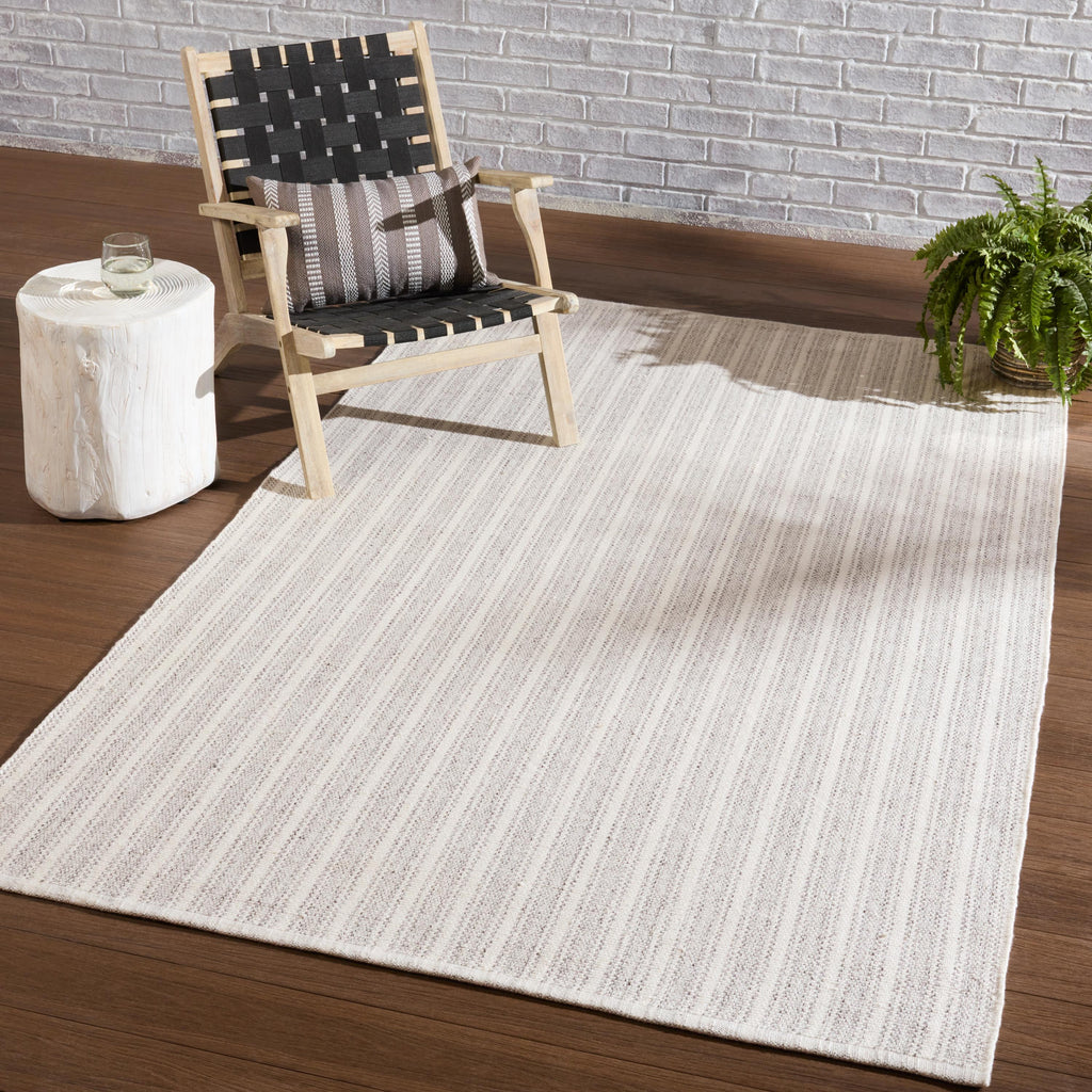 Jaipur Living Elis Indoor/ Outdoor Striped Light Gray/ Ivory Area Rug (9'X12')