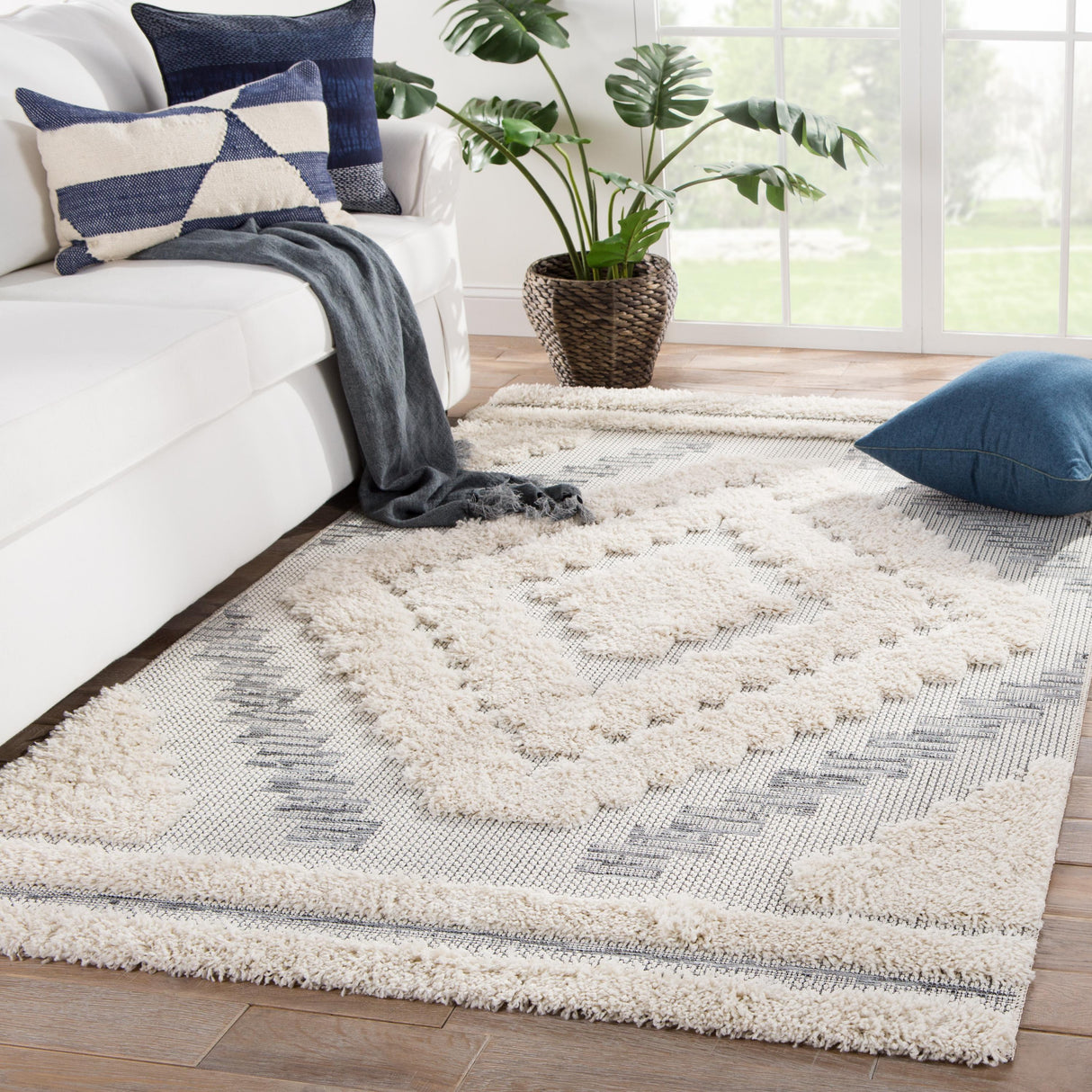 Jaipur Living Sani Indoor/ Outdoor Geometric Gray/ Cream Area Rug (8'9"X12'5")