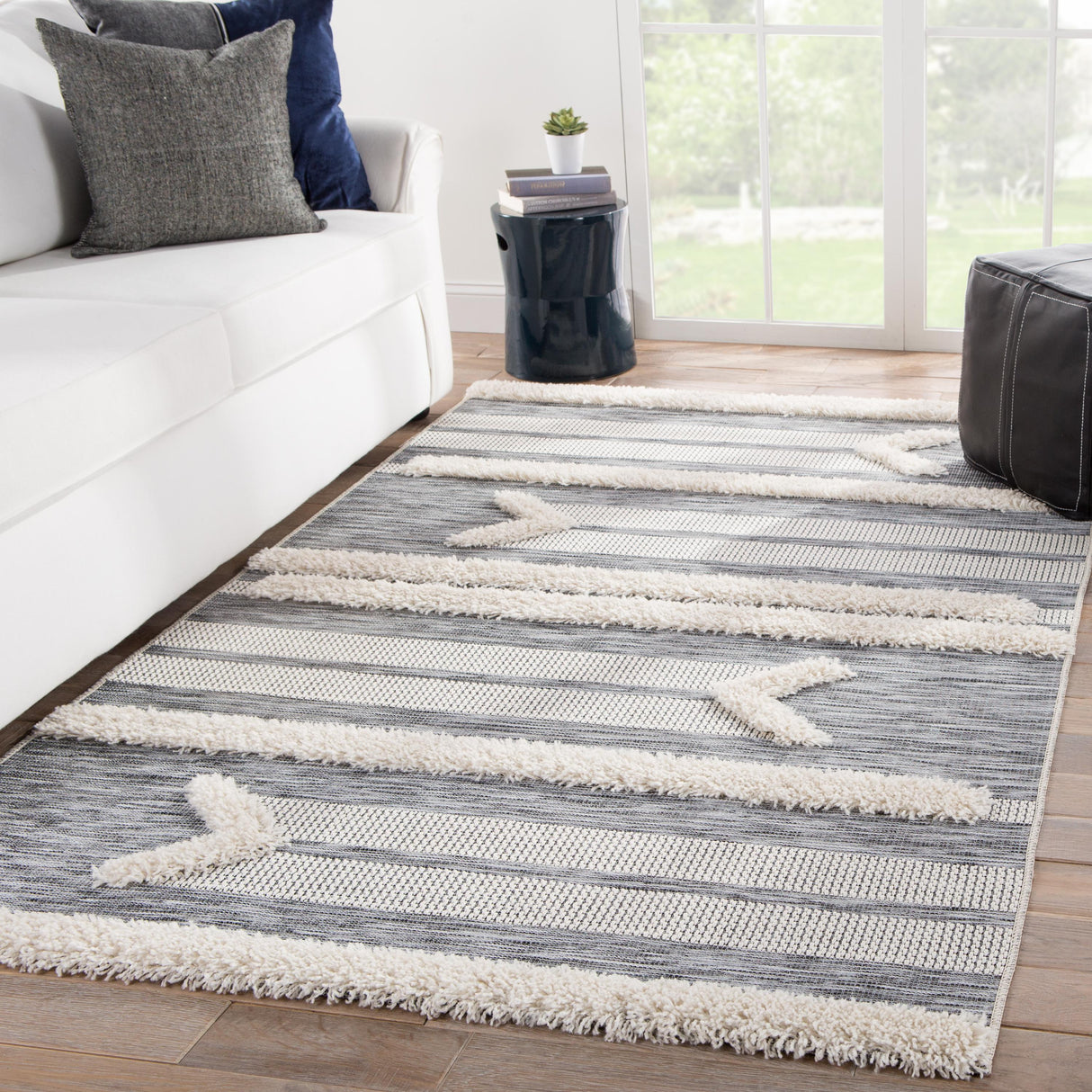 Jaipur Living Hanai Indoor/ Outdoor Tribal Gray/ Cream Area Rug (7'10"X10'10")