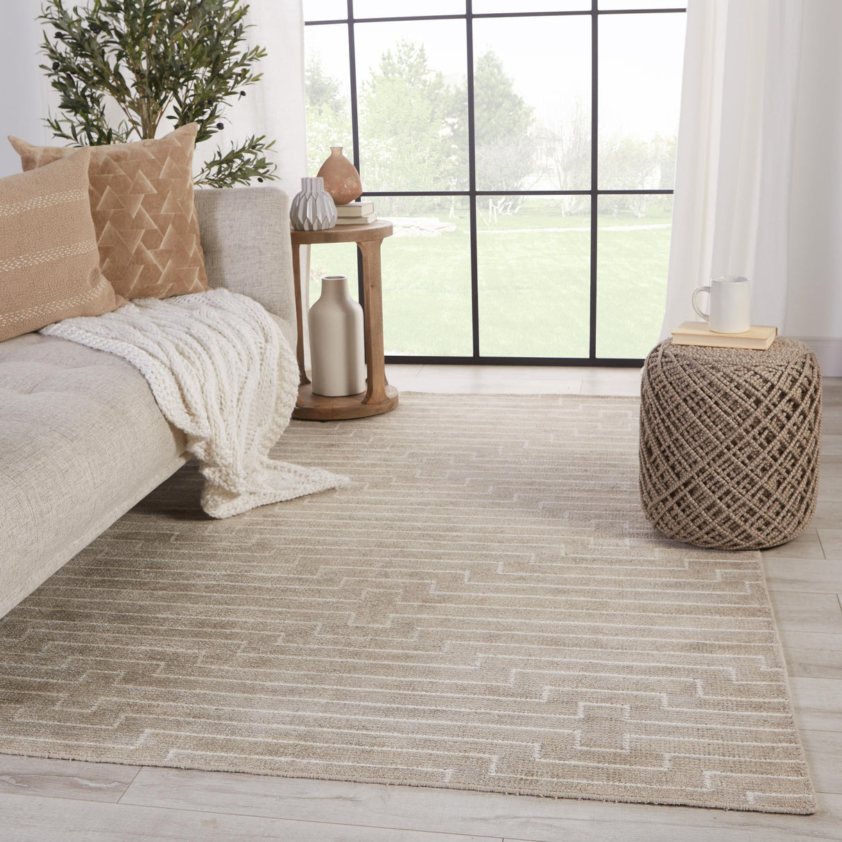 Jaipur Living Alloy Handmade Striped Light Taupe/ White Area Rug (9'X13')