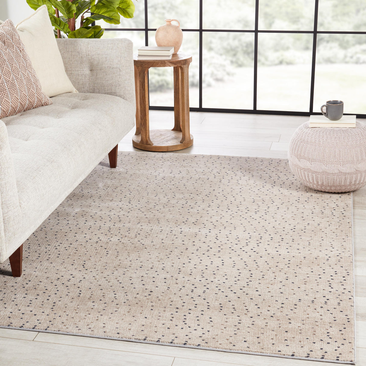 Jaipur Living Melora Dots Beige/ Gray Area Rug (6'7"X9'6")