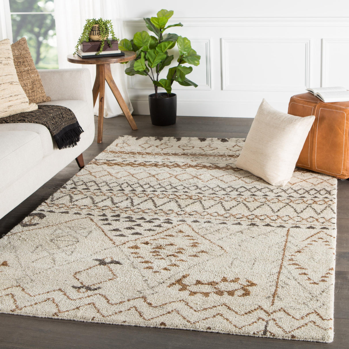Jaipur Living Zamunda Hand-Knotted Geometric Cream/ Brown Area Rug (5'X8')
